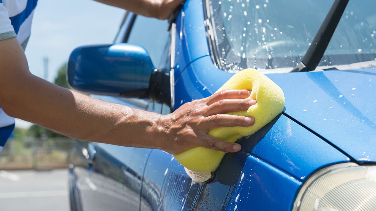 車の買取り前には洗車しておいたほうがよい 査定額アップのためにできるコト