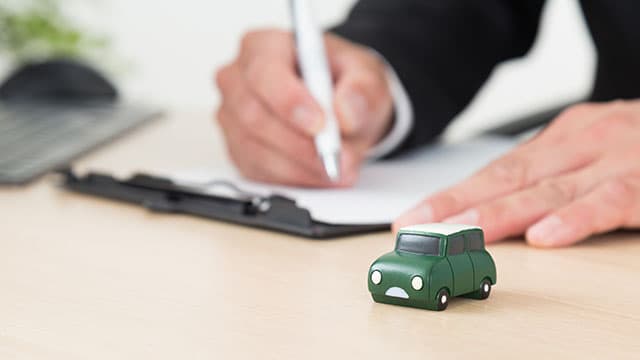 個人事業主が車を売却した場合は家事按分すべき？
